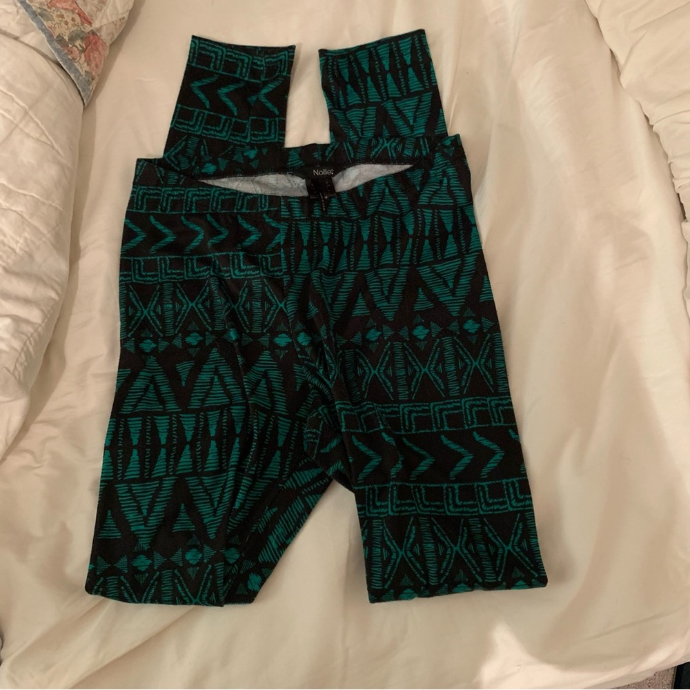 FREE IF BUNDLED Green & black leggings